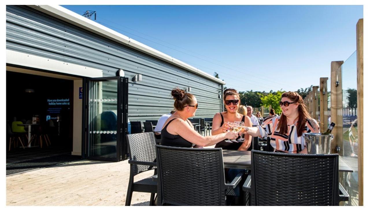 Willow-Static Caravan On Holiday Park Near Margate, Kent Hotel Birchington-on-Sea ภายนอก รูปภาพ